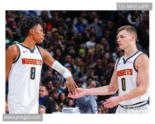 掘金与勇士实力对比分析探讨两队战术与球员表现