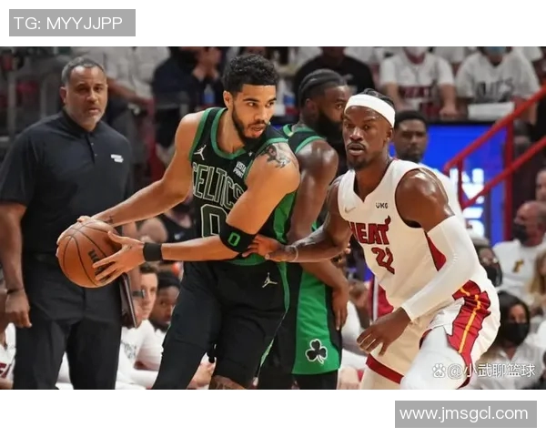 湖人王朝与热火的巅峰对决：历史交锋与传奇球员的荣耀之路