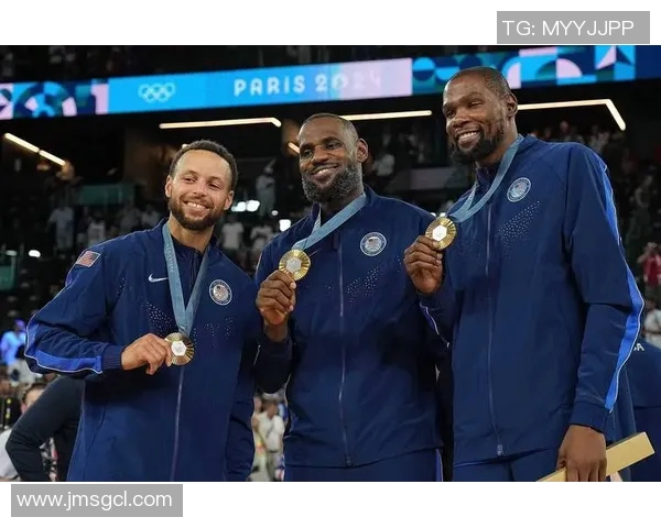 美国男篮与西班牙热身赛精彩对决展现篮球实力与战术较量